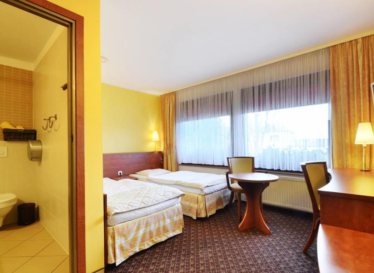 Hotel Astra Tajemniczy Ogrod Poznan Dış mekan fotoğraf